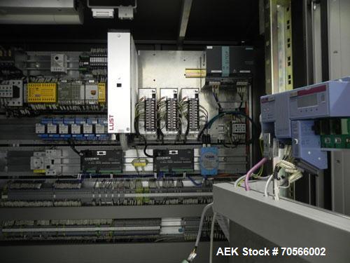 Used Uhlmann Model C2206 Automatic Horizontal Cartoner. Machine is capable of speeds up to 200 cartons per minute. Has 6" centers for a max carton range: length 130 mm, width up to 100 mm, depth to 2...
