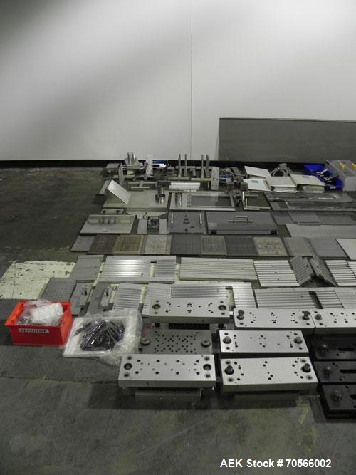 Used Uhlmann Model C2206 Automatic Horizontal Cartoner. Machine is capable of speeds up to 200 cartons per minute. Has 6" centers for a max carton range: length 130 mm, width up to 100 mm, depth to 2...