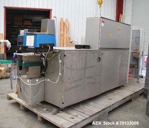 Used Bosch CUK-3040 Automatic Cartoner with continuous motion for bottles, tubes, cans, etc.Comprised of:3.3" x 67" (82 x 1700 mm) infeed PVC conveyor, tilting station, adjustable buckets, vertical m...