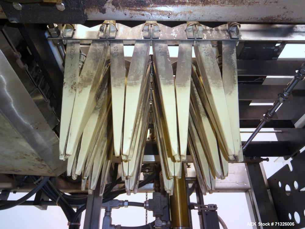 Used Hartness Model 825 Automatic Drop Case Packer