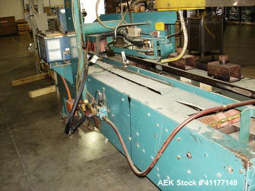 Used General Corrugated Hot Melt Top and Bottom Case Sealer, Model 2000. Includes a Nordson HM V glue unit, model 244305, Serial #A9G06461. 3/60/220V.
