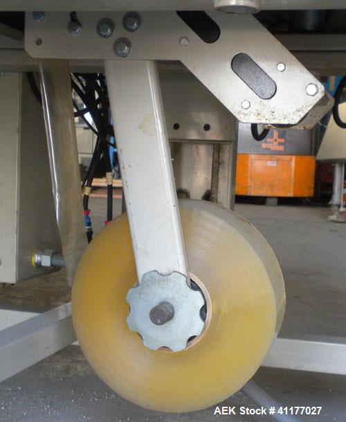 Used 3M Top and Bottom Case Taper, Model 12RF, Type 18700, Carbon Steel. Up to 8 cases per minute. Case size range: Length 10’’ to 24’’, Width 8’’ to 19-1/2’’, Height 6’’ to 20’’. Tape width 3". Moto...