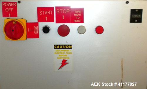 Used 3M Top and Bottom Case Taper, Model 12RF, Type 18700, Carbon Steel. Up to 8 cases per minute. Case size range: Length 10’’ to 24’’, Width 8’’ to 19-1/2’’, Height 6’’ to 20’’. Tape width 3". Moto...