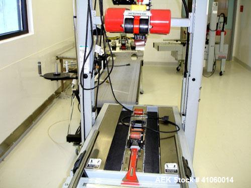 Used 3M Top and Bottom Case Taper, Model 700R, Type 39600. Maximum 2" wide Top and bottom tape heads, 115 volt, serial #11243.
