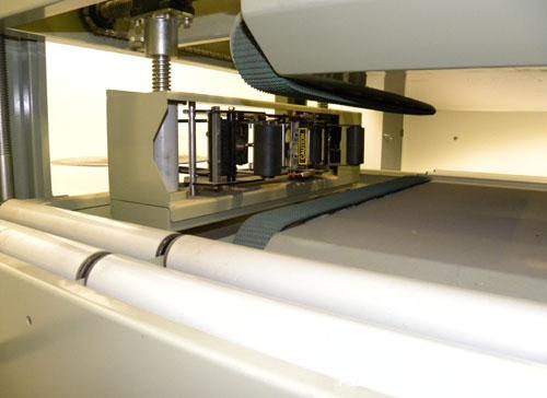 Used Best Pack Manual Side Sealing Carton Sealer, Model BP-433. Capable of speeds up to 40 cases per minute. Has a case size range: length 6" to unlimited, width 14.3" to 31" and depth 8.5" to 30". H...