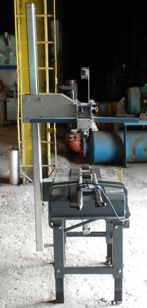 Used EZ-Tek Top and Bottom EZ-Taper Case Sealer, Model BB-2, Carbon Steel. Up to 30 cases per minute, minimum case size: length 4.5" to unlimited, width 4’’ to 22.5’’, depth 3.5’’ to 25.5’’. Manually...