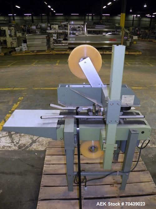 Used Little David Model LD7B Top And Bottom Case Taper. Machine operates at speeds up to 24.4m per minute.. Has a case size range of: (Length) 4-1/2" to infinite or 114mm - any, (Width) 4-1/2" to 22"...