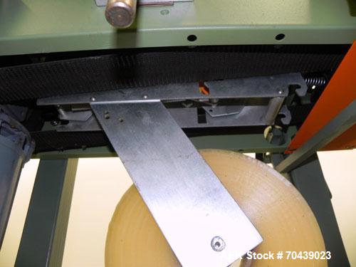 Used Little David Model LD7B Top And Bottom Case Taper. Machine operates at speeds up to 24.4m per minute.. Has a case size range of: (Length) 4-1/2" to infinite or 114mm - any, (Width) 4-1/2" to 22"...