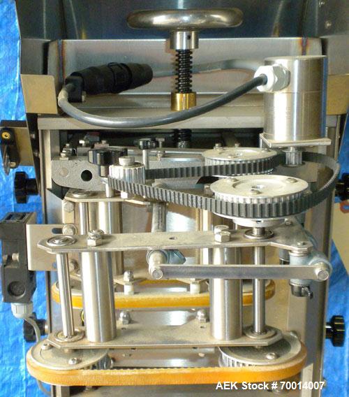 Used Hi Speed Mettler Toledo Container Checkweigher, Model SST1100SS-CM. Stainless steel side belt load cell mechanism with a weight range up to 50 pounds. Capable of speeds up to 250 packages per mi...