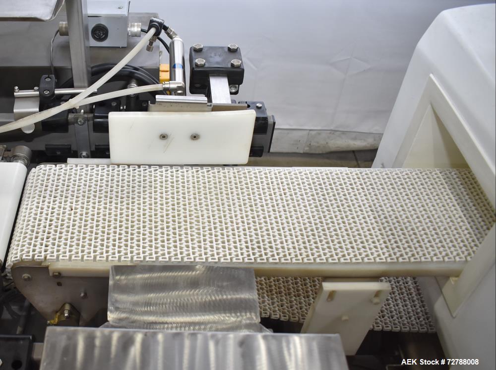 Used Mettler-Toledo Safeline Hi-Speed Model XE Combination Metal Detector and Checkweigher. Capable of speeds up to 500 packages per minute. Capable of weighing product up to 7kg. Approximate 7-3/4" ...