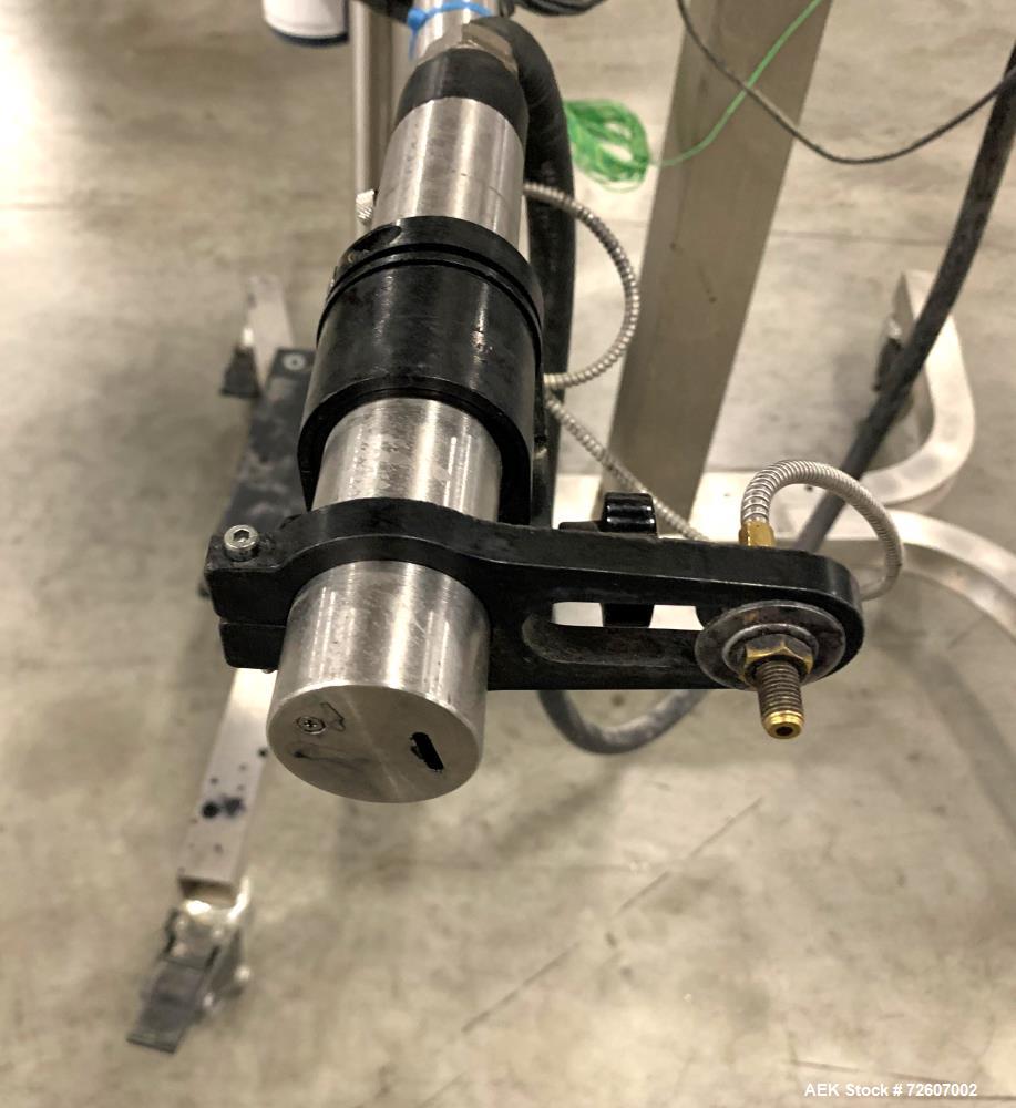 Used VideoJet 1220 Continuous InkJet Coder. Can print 1 to 5 lines of print at speeds of up to 533 fpm (162.5mpm). 10 Characters per inch, single line of print. Nominal character height selectable fr...