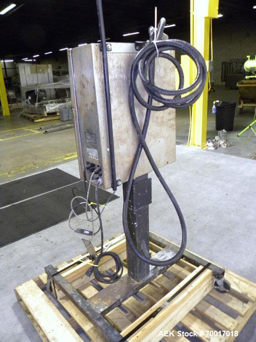 Used Videojet Excel 170i Series Ink Jet Printer-Coder. Designed for multiple-line codes with a single printhead, at production-line speeds of more than 1,100 feet (330m) per minute. Includes a print ...