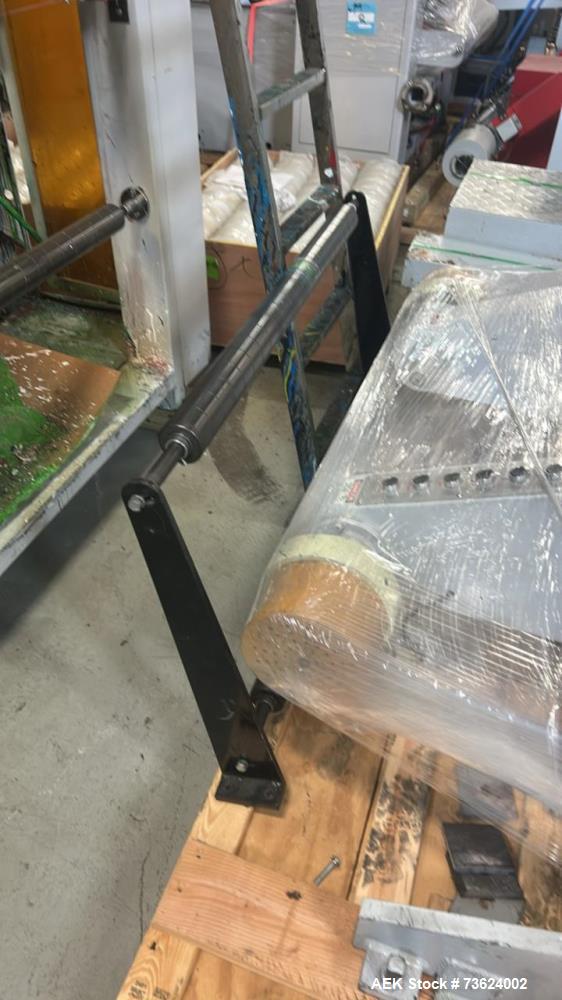 Used LYT-6-1000 6-Color Flexographic Printing Machine – 1200mm Wide Web Flexo Press System