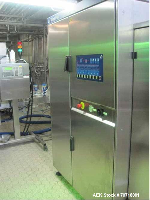 Used Tetra Pak Tetra Top TT3 Filling Machine.  Maximum capacity 9,000 packages per hour, package sizes 0.13, 0.19 and 0.26 gallons (500, 750, 1000 ml), sterilization H2O2.  Comprised of:  (2) screw c...