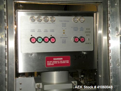 Used Kalish Swiftpack Monocount Tablet/Capsule Filling Line, approximately 60 bottles per minute, consisting of: (1) Kalish 24’’ diameter accumulating table, model 7546, stainless steel construction,...