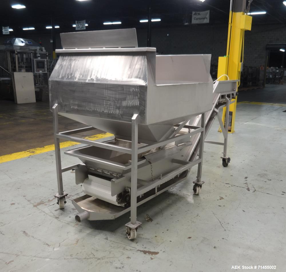 Used Inclined Conveyor With Hopper