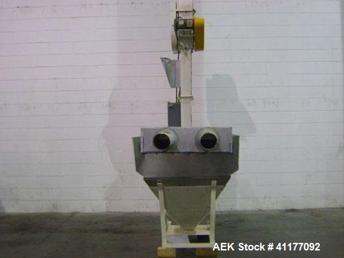 Used Meyer Bucket Elevator, Carbon Steel. 40" x 43" x 48" deep infeed hopper. 4" x 3" poly buckets. Discharge height is 100". Baldor 3/60/208/230/460V motor. OAD: 120" x 43" x 80". Last feeding pet f...