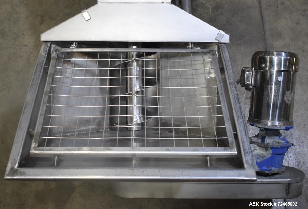 Used Bulk Material Incline Screw Conveyor. Approximate 9" diameter x 6" flight spacing x 156" tall. Adjustable discharge height. Stainless steel construction. Driven by a 3hp, 3/60/208-230/460 volt, ...