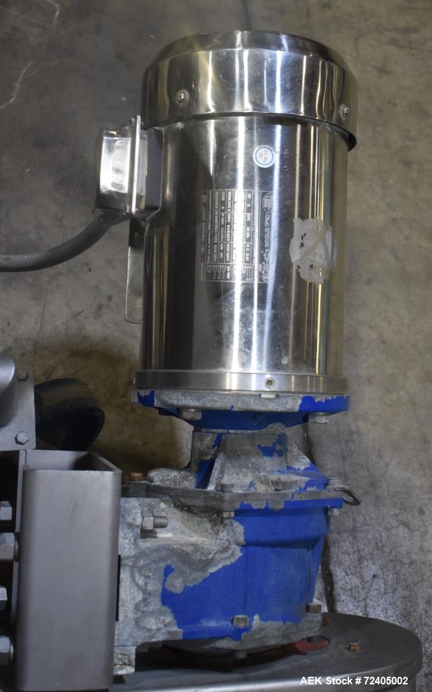 Used Bulk Material Incline Screw Conveyor. Approximate 9" diameter x 6" flight spacing x 156" tall. Adjustable discharge height. Stainless steel construction. Driven by a 3hp, 3/60/208-230/460 volt, ...