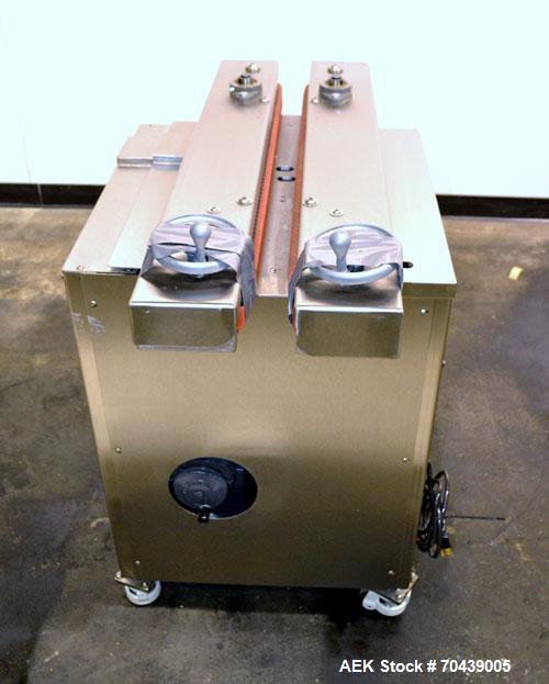 Used Digital Design M400 Transport System, Model M400TRSS, Stainless Steel. (2) 1’’ Wide x 32’’ long horizontally mounted belts. Product size range: Height 1’’ to 12’’, Width 1’’ to 7’’, Length 1’’ t...