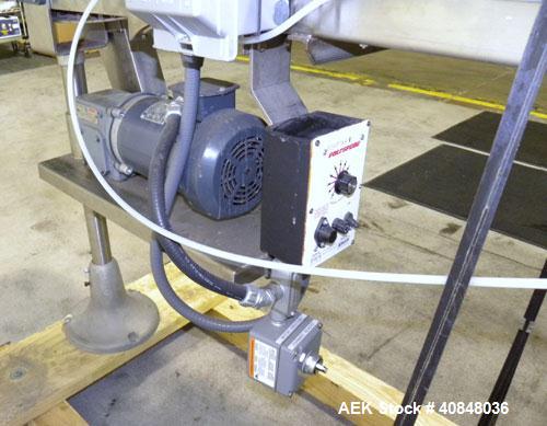 Used Anderson Machine Systems Table Top Conveyor. 3 1/4" wide x 126" long plastic belt. Driven by a 1/2 hp, 90 volt, 1725 rpm gearmotor, ratio 30 to 1. Includes a Spartan speed controller. Mounted on...