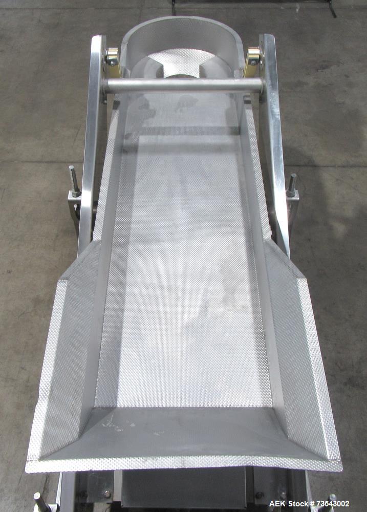 FMC Vibratory Conveyor 96" x 24" – Model EL 2412/08 X 70 For Sale