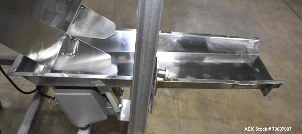 Syntron Model BF-2-B Magnetic Feeder with Infeed Hopper