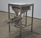 Syntron Model BF-2-B Magnetic Feeder with Infeed Hopper