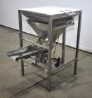 Syntron Model BF-2-B Magnetic Feeder with Infeed Hopper