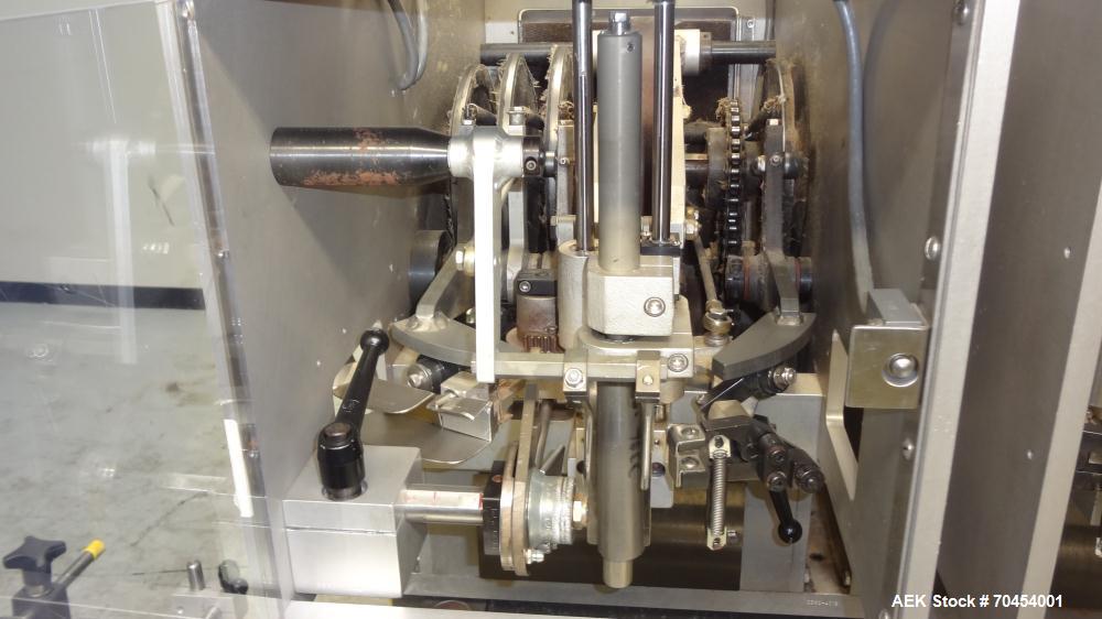 Used Lakso Model 300 / 450 Automatic Twin Head Cottoner