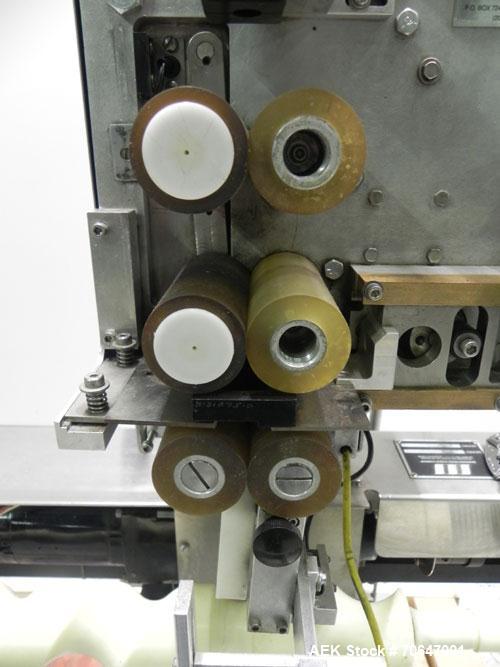 Used Austin Gordon Model PD-202 Desiccant / Pouch Feeder