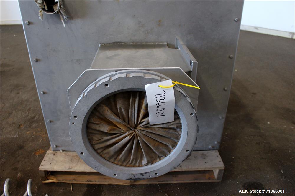 Used Flexicon Flexible Screw Conveyor, 304 Stainless Steel. Approximate 5" diameter x 252" long screw. Driven by a 10hp, 3/60/208-230/460 volt, 1760 rpm gear motor, 7.5 to 1 ratio. Feed hopper 36" x ...