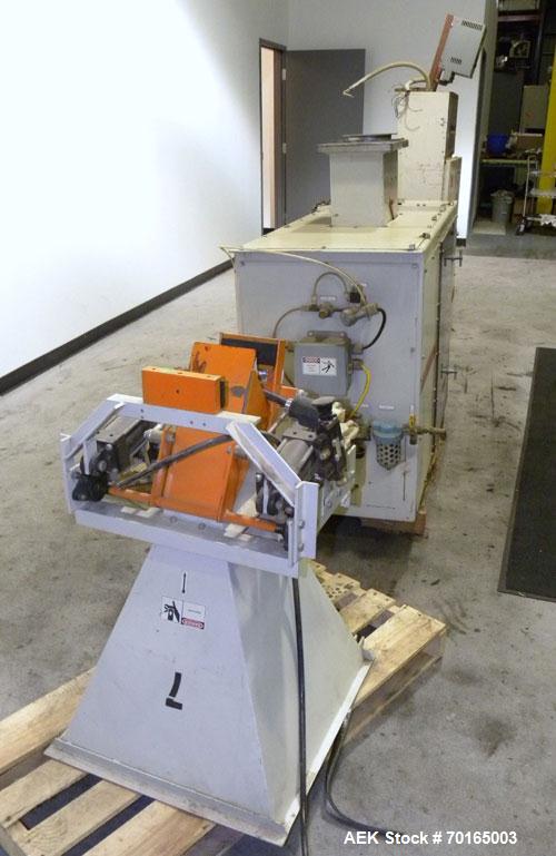 Used Bemis Bulk Bag Weigh Scale Filler, Model 6134E95, carbon steel. Includes bag clamp and panel. Approximate capacity of filling up to 50 pound bags.
