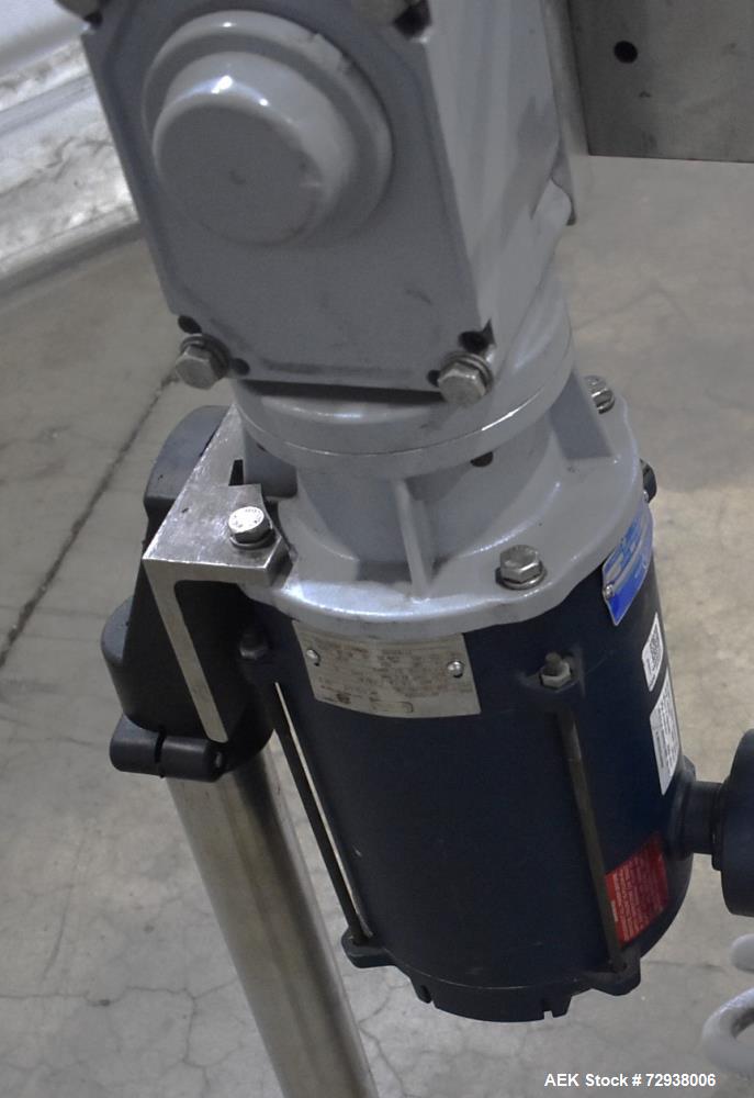 Accutek APOF Automatic Six Head Pressure Overflow Filler