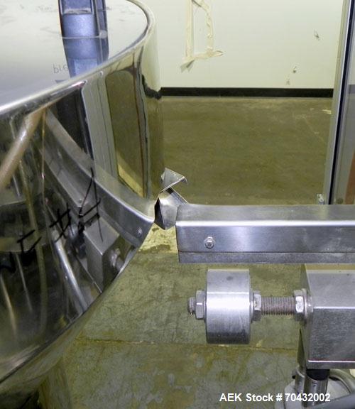 Used Comas Model FC7 Monoblock Filler and Capper
