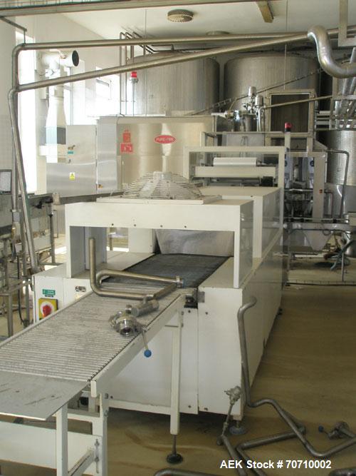 Used Elo Pak PS 30 Milk Carton Filler, gable top, maximum capacity 3000 cartons/hour, filling volume 250, 500 and 1000 ml, laminar flow, air pressure 72 psi, 3/50 hz/400V.