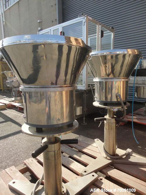 Used Comas Liquid Vial Filler and Capper Monoblock Liquid Filler, Powder Filler RP, Model FC7-50. 3000-4000 parts per hour. This unit has main monoblock with 4 head piston filling mechanism and screw...