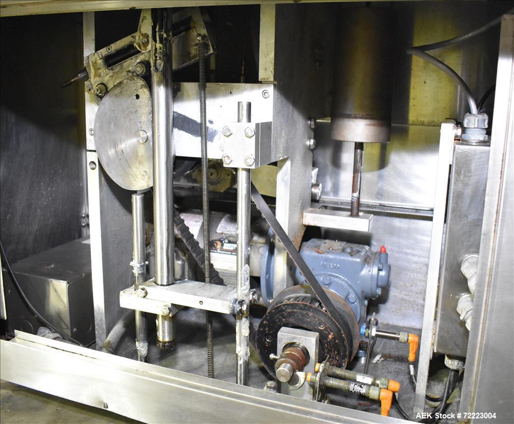 Used Cozzoli VR2 Monoblock Liquid Filler and Stoppering Machine