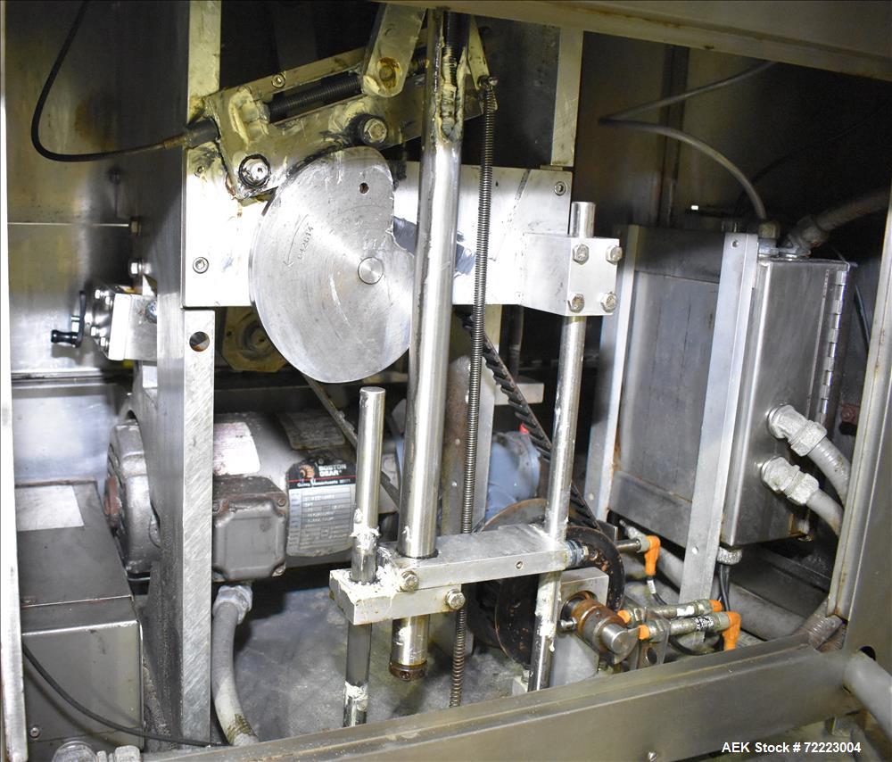 Used Cozzoli VR2 Monoblock Liquid Filler and Stoppering Machine