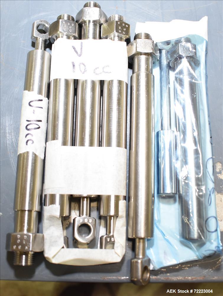 Used Cozzoli VR2 Monoblock Liquid Filler and Stoppering Machine