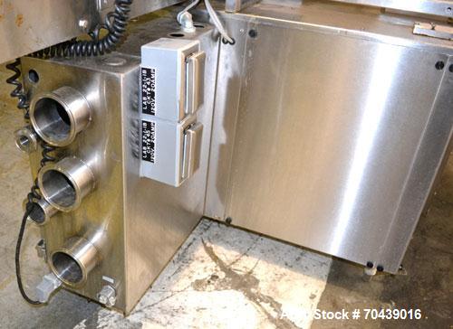 Used Cozzoli VR2S Monoblock Filler and Stoppering Machine. Capable of speeds up to 120 vials per minute. Has four head filler and single bowl stoppering systems (requires changeparts, bowl not includ...