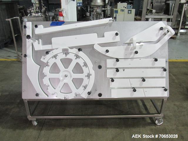 Used Groninger vial filling, Stoppering and crimp capping monoblock with checkw