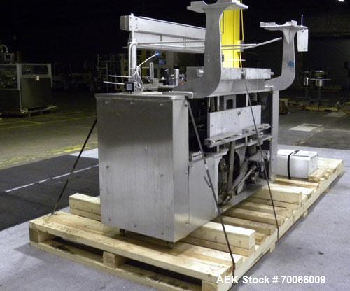 Used Cozzoli 8 Head Inline Piston Filler Model VR840Q