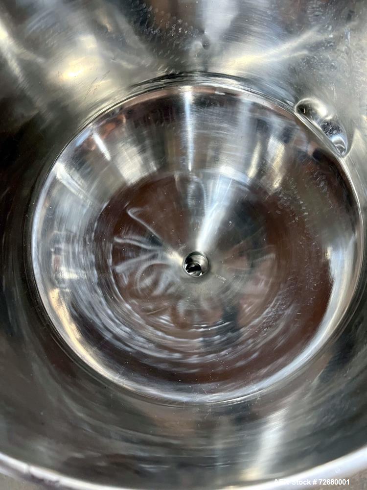 Unused - Yangzhou Yuxiang GZJ Vertical Volumetric Filler, 20-40 BPM