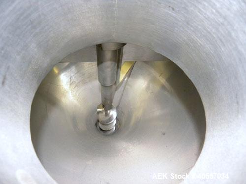 Used Mateer-Burt 3900 Series Automatic Auger Filler, Model 3919. Capable of speeds up to 90 containers per minute, depending on product. Has pin indexing system, bottom up fill and a stainless steel ...