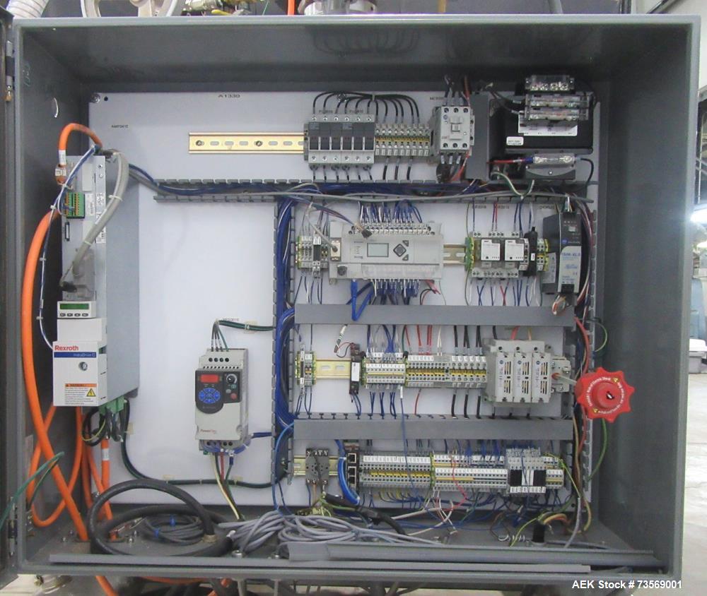 Used Spee-Dee Model 4600 S Semi Automatic Servo Auger Filler. Has stainless Steel agitated hopper. 3/60/240V. This includes a new servo motor from Spee-Dee.