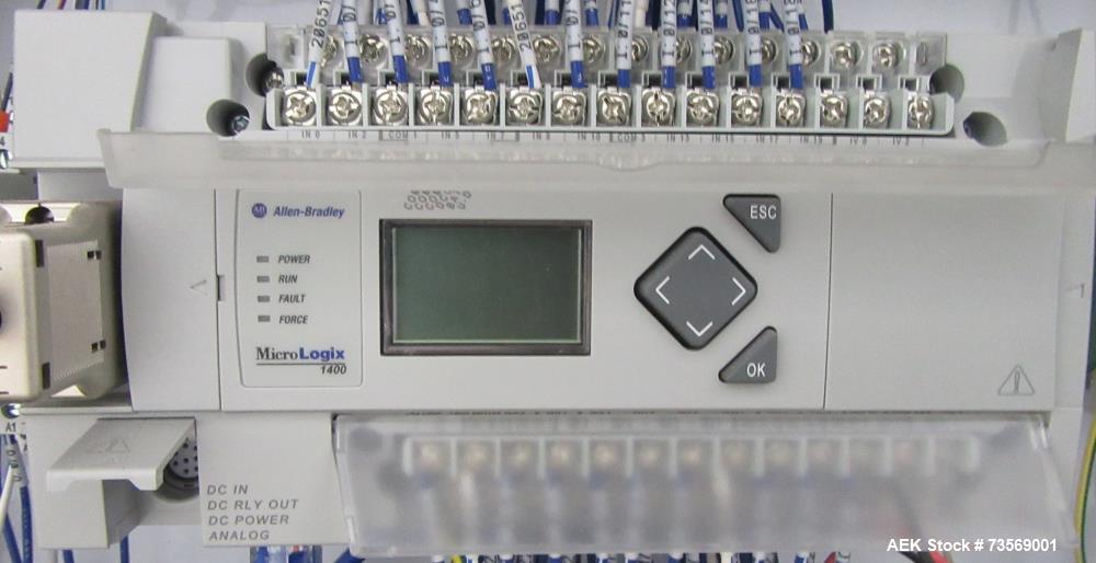 Used Spee-Dee Model 4600 S Semi Automatic Servo Auger Filler. Has stainless Steel agitated hopper. 3/60/240V. This includes a new servo motor from Spee-Dee.