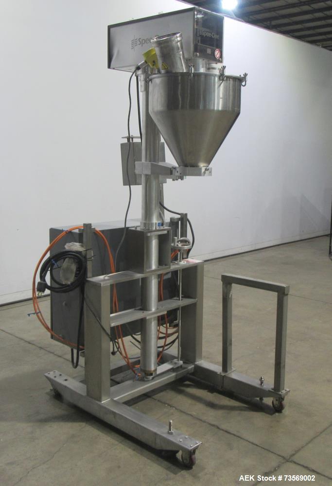 Used Spee-Dee Model 4600 S Semi Automatic Servo Auger Filler. Has stainless Steel agitated hopper. 3/60/240V. This includes a new servo motor from Spee-Dee.