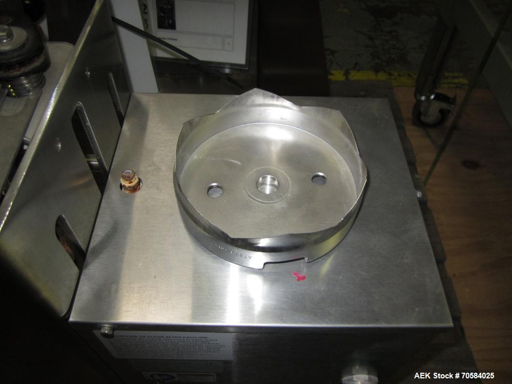 Used Edlund Model 625 Heavy Duty Air Powered Crown Punch Can Opener. Machine is of Stainless Steel construction.Will open and de-lid up to 300 - 2,000 cans per day. Requires 85psi at 1-1/2-2 cfm. Now...