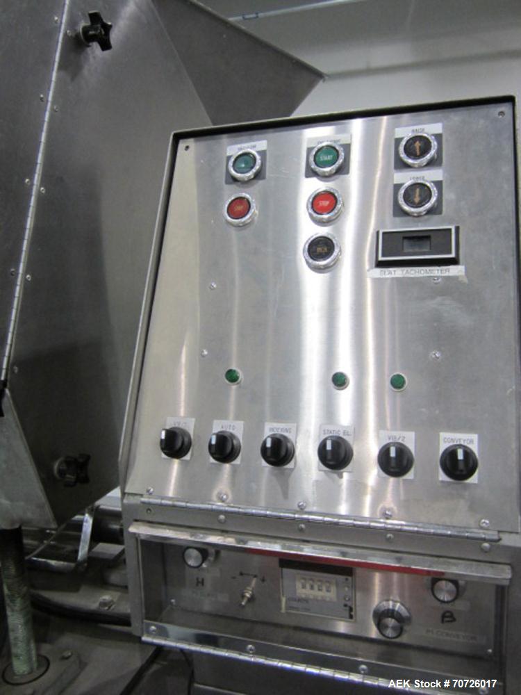 Used King SC6L Tablet or Capsule Slat Counter capable of speeds up to 120 bottles per minute. Has pin indexing. Tablet size range: 3 - 25 mm. Capsule size range: 0 - 5. Container size range: diameter...